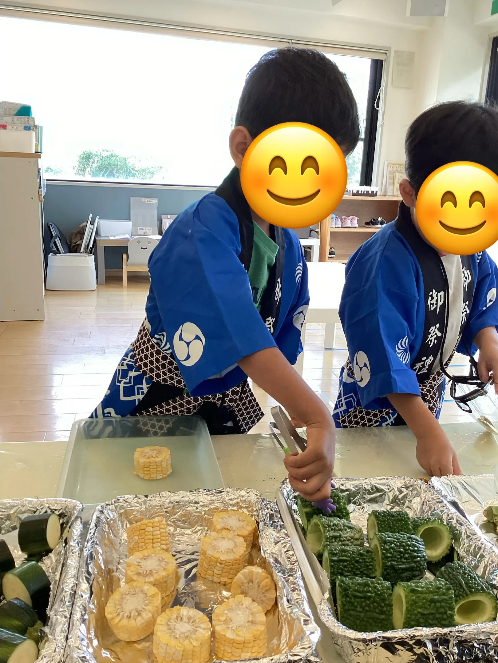 初日は、本物のお野菜を使ってのプログラムとバーベキュー、スイ...