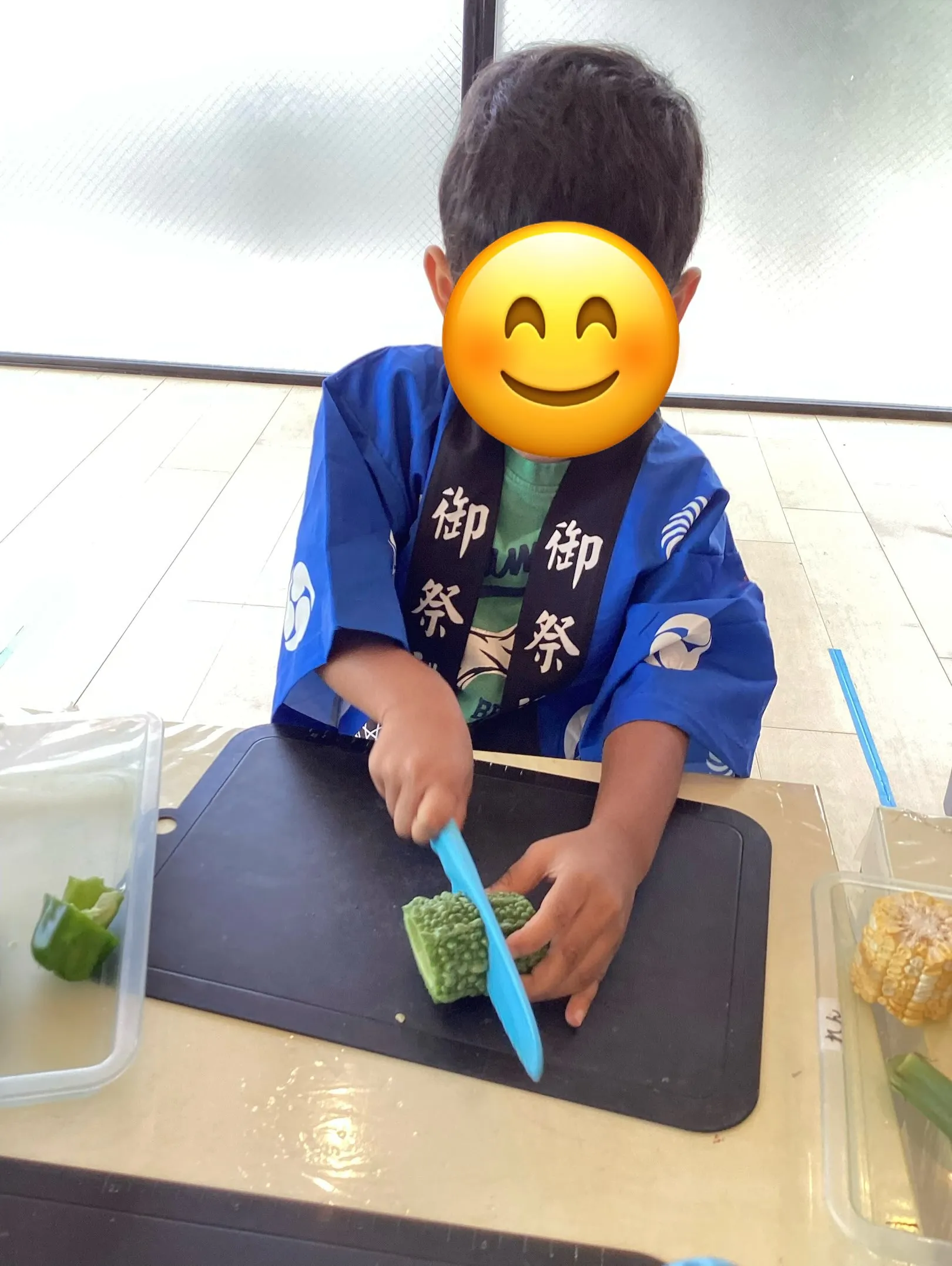 初日は、本物のお野菜を使ってのプログラムとバーベキュー、スイ...